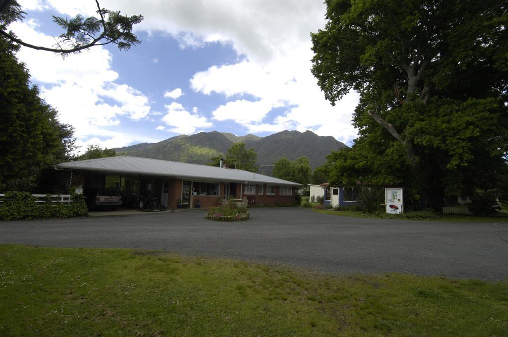Te Aroha Holiday Park And Motels Екстер'єр фото